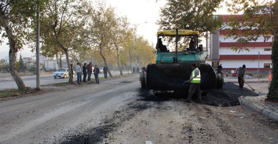 LÜTFİ KÖKER’DE ASFALT ÇALIŞMASI