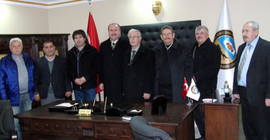 MUZAFFER ÇAYLI'YA DURMAK YASAK GİBİ