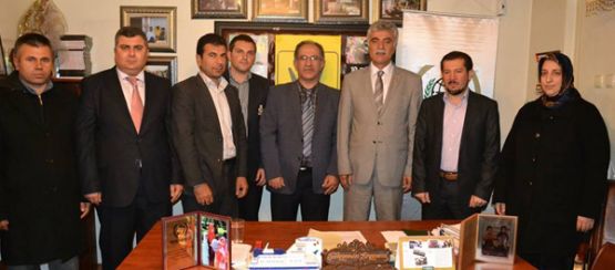 ÖZSOY'DAN İHH’YA ZİYARET 