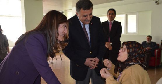 PAKDİL, “YAŞLILARIMIZ EVLERİMİZİN BEREKETİDİR”