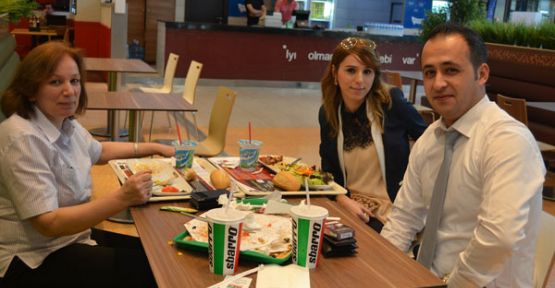  PİAZZA'DA ÖĞLE YEMEĞİNE DAVETLİSİNİZ 