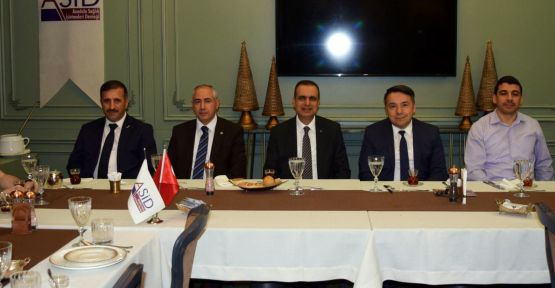 SAĞLIK SEKTÖRÜ YÖNETİCİLERİ ASİD’İN İFTARINDA BİR ARAYA GELDİ