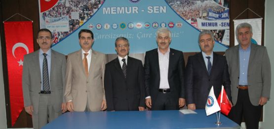 TEPEBAŞI MEMUR-SEN’İ ZİYARET ETTİ