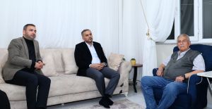 BAŞKAN HANİFİ TOPTAŞ ŞEHİT AİLESİNİN EVİNDE