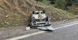 OTOMOBİL TAKLA ATTI: 2’Sİ ÇOCUK 3 YARALI