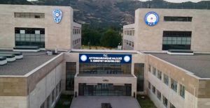 BEBEĞE ŞİDDETTEN ARANAN HEMŞİRE TESLİM OLDU