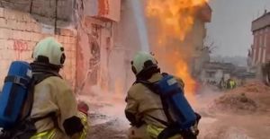 DOĞALGAZ BORUSU PATLADI, YANGIN ÇIKTI