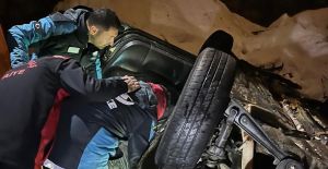 OTOMOBİL KÖPRÜDEN UÇTU, 3’Ü AĞIR 6 YARALI