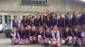 ÖĞRENCİLERİN HUZUREVİ ZİYARETİ 