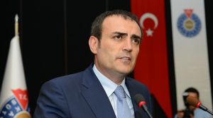 ÜNAL, YENİ ANAYASA VE BAŞKANLIK SİSTEMİNİ ANLATTI