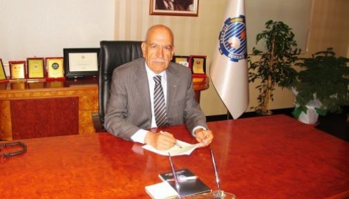 TİCARET BORSA BAŞKANI BALSUYU’NDAN GAZETECİLER GÜNÜ KUTLAMASI