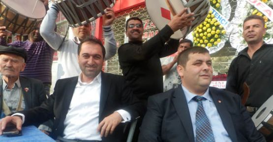 ÜLGER İÇİN DAVUL ŞOV!