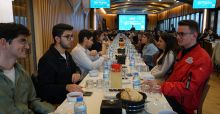BÜYÜKŞEHİR ÜNİVERSİTELİ GENÇLERİ AĞIRLADI