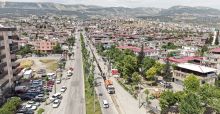 DULKADİROĞLU’NDA ALTYAPISI TAMAMLANAN YOLLARA ASFALT
