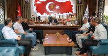 BAŞKAN CÜCE: “MUHTARLARIMIZLA OMUZ OMUZA HİZMET EDİYORUZ”