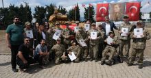 ONİKİŞUBAT BELEDİYESİ’NDEN ANLAMLI ASKER UĞURLAMASI