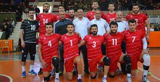 VOLEYBOLDA YÜZLER GÜLÜYOR