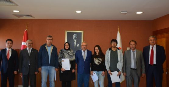 YÖK BAŞKANI SARAÇ, ÜNİVERSİTEMİZİ İLK SIRADA TERCİH EDEN ÖĞRENCİLERİ TEBRİK ETTİ